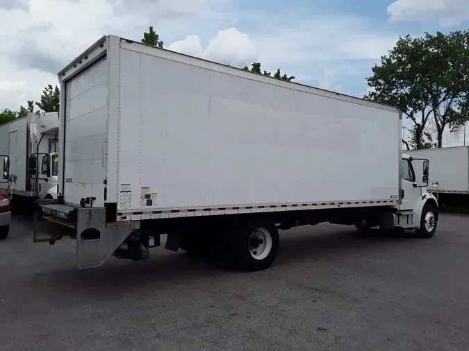 2018 FREIGHTLINER/MERCEDES M2 106