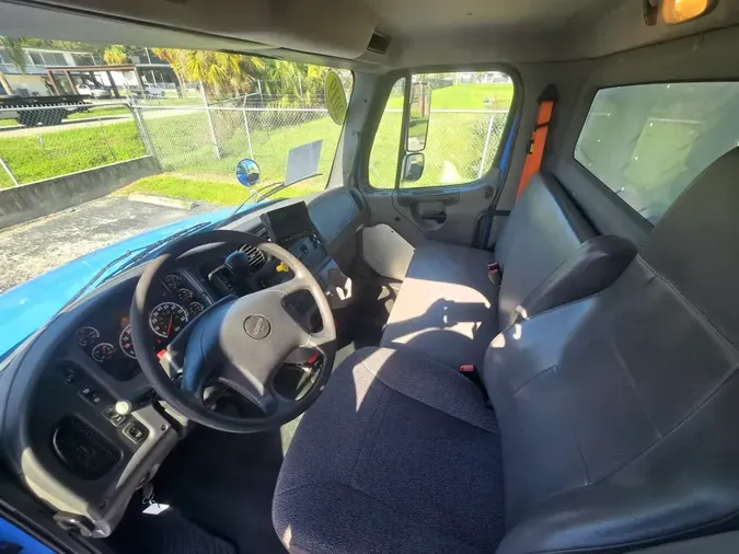 2019 FREIGHTLINER/MERCEDES M2 106f77f10633560540af810bb932ab4f30c