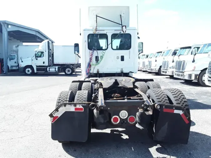 2016 FREIGHTLINER CASCADIA 125