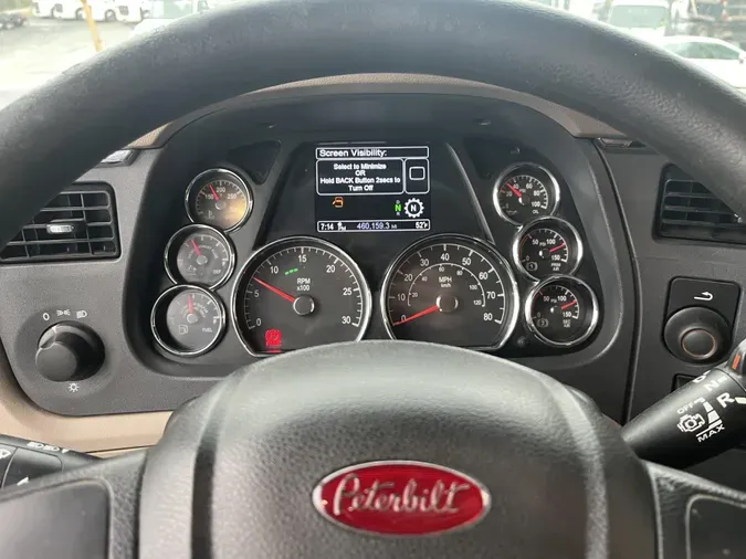 2022 Peterbilt 579
