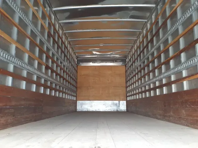 2018 FREIGHTLINER M2 106