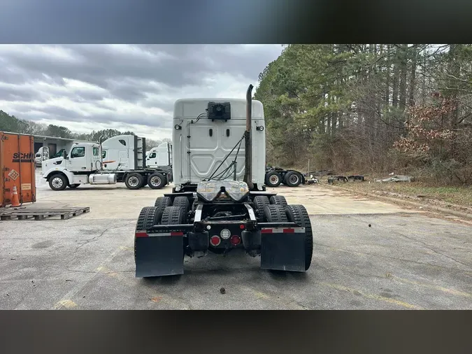 2021 Freightliner Cascadia 126