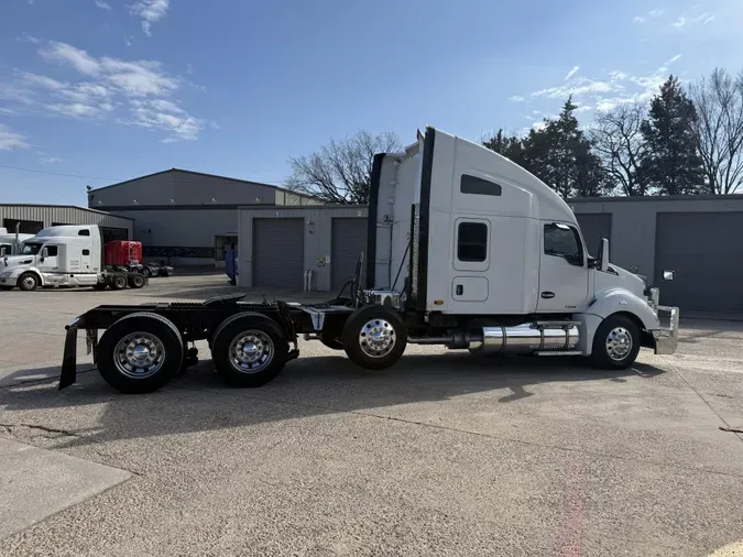 2021 Kenworth T680f7870a7f0570223640f8e7aefea44467