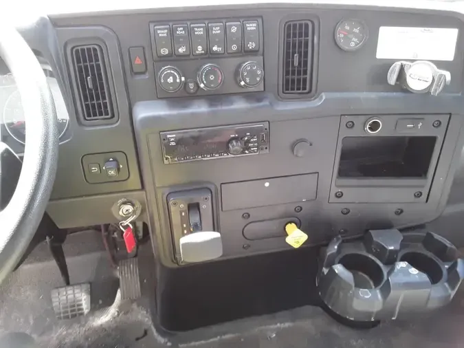 2020 NAVISTAR INTERNATIONAL MV607 (4X2)
