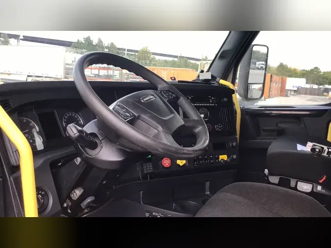 2024 Freightliner Cascadia 126f7896f697a9ff72a0e602c321b6f1e4a