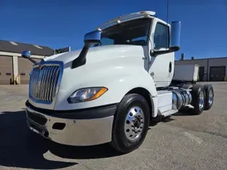 2020 International LT625