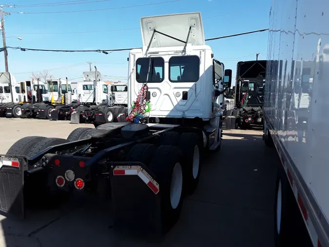 2016 FREIGHTLINER/MERCEDES CASCADIA 125