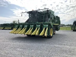 2018 John Deere CP690