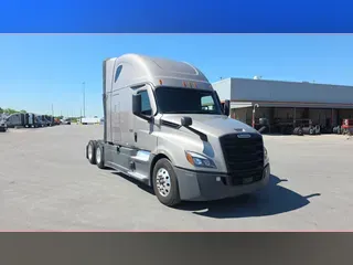 2025 Freightliner Cascadia 126