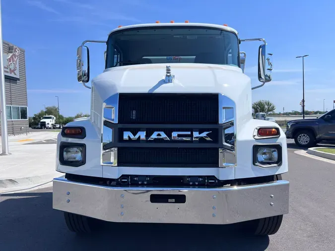 2025 MACK MD74