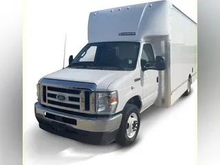 2022 Ford E-350