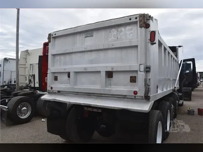 2013 FREIGHTLINER 114SD