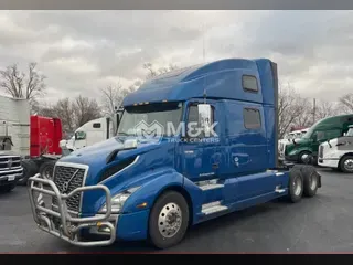 2023 VOLVO VNL64T860