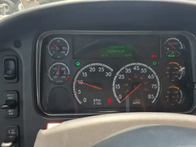 2020 FREIGHTLINER/MERCEDES M2 106