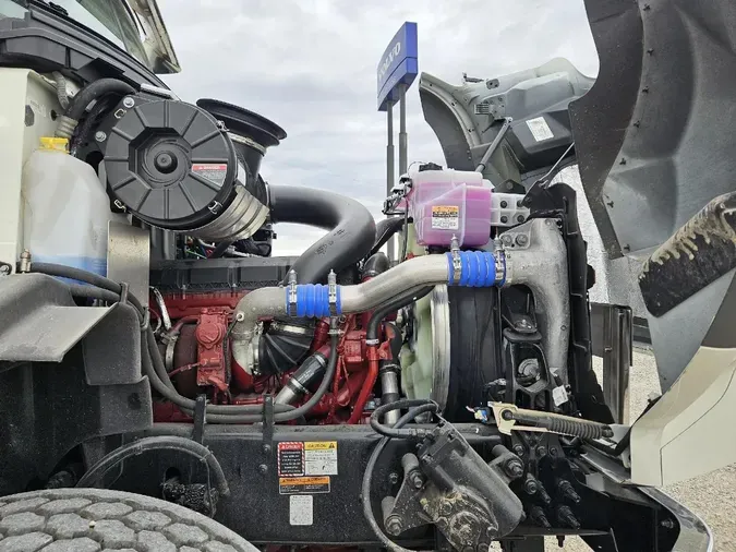2026 MACK GR64B