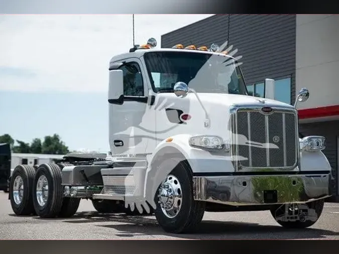 2025 PETERBILT 567