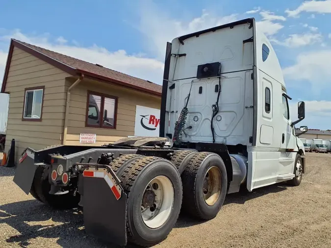 2019 FREIGHTLINER NEW CASCADIA PX12664
