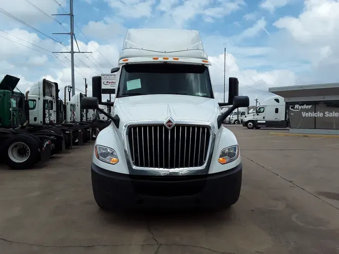 2019 NAVISTAR INTERNATIONAL LT625 SLPR CAB