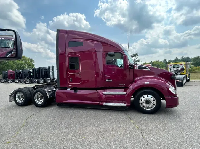 2022 Kenworth T680