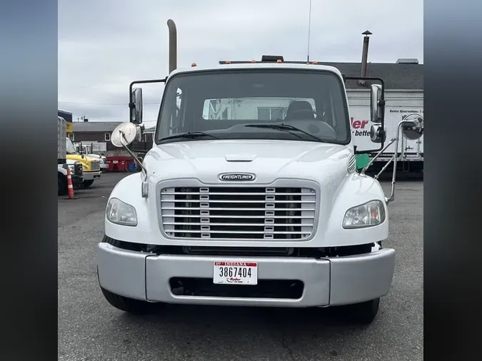 2017 FREIGHTLINER M2 106