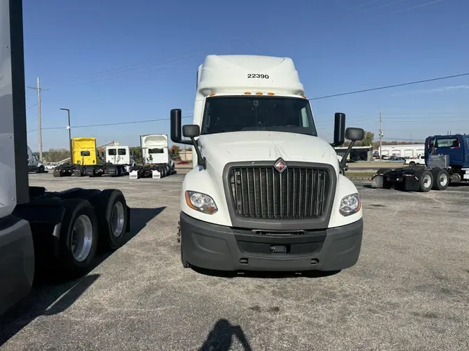 2022 International LT625