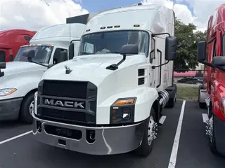 2022 MACK AN64T