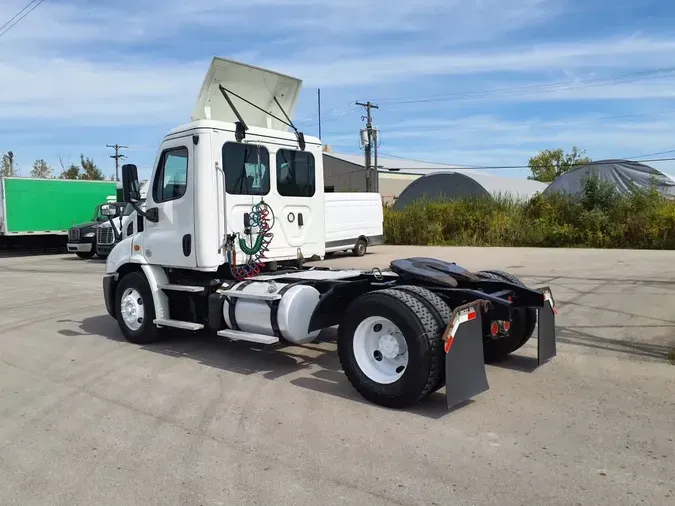 2019 FREIGHTLINER/MERCEDES CASCADIA 113