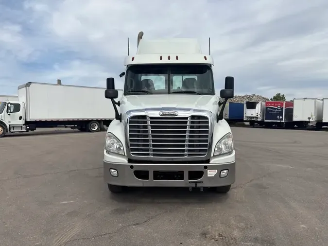 2020 FREIGHTLINER/MERCEDES CASCADIA 125