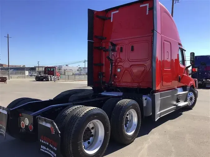 2021 FREIGHTLINER CA126