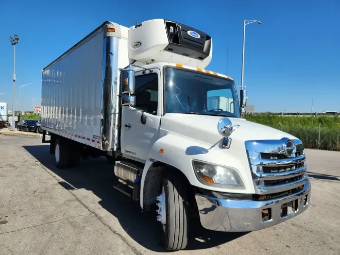 2016 HINO 338 Reefer