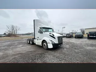 2019 Volvo VNL300