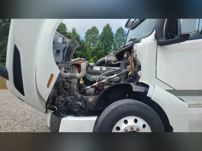 2019 Volvo VNL300