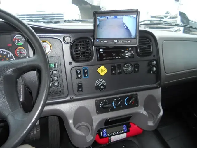 2019 Freightliner Business Class M2 106