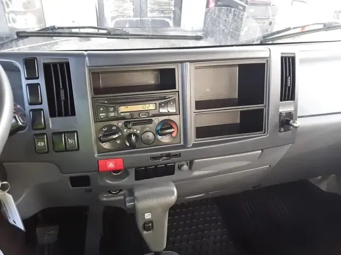 2018 ISUZU NPR HDf7af3d06bc9a29075f1e2245963e074b