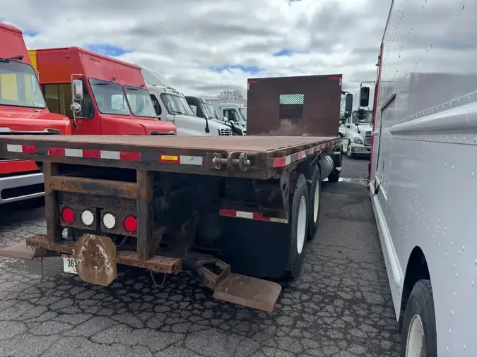 2018 VOLVO VNL64-300