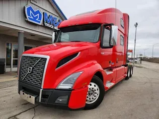 2023 VOLVO VNL64T860