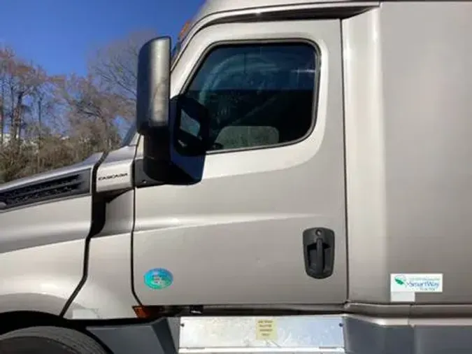 2020 Freightliner Cascadia