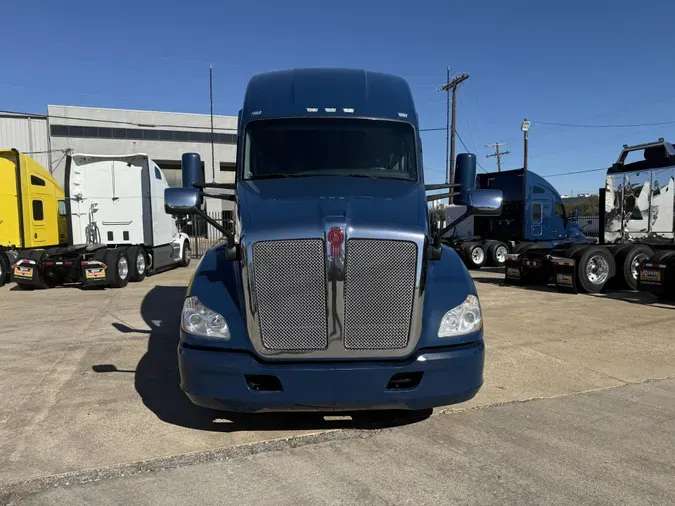 2022 Kenworth T680