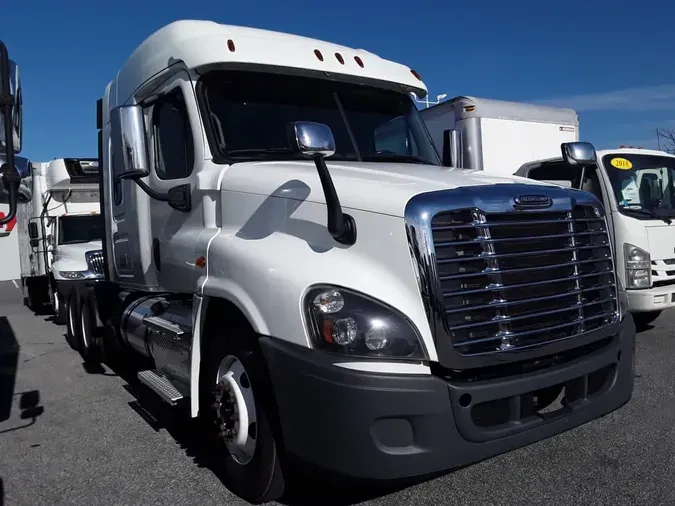 2020 FREIGHTLINER/MERCEDES CASCADIA 125f7b85fa35d3dca77f0025b895351ca82