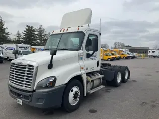 2015 FREIGHTLINER X12564ST