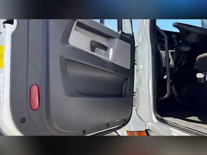 2020 FREIGHTLINER CA116
