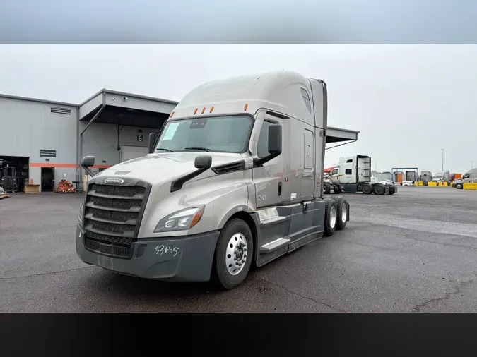 2025 Freightliner Cascadia 126