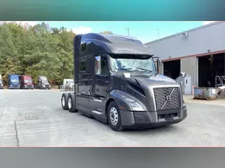 2022 Volvo VNL860