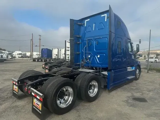 2022 Freightliner Cascadia