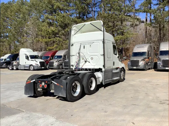 2020 Freightliner Cascadia