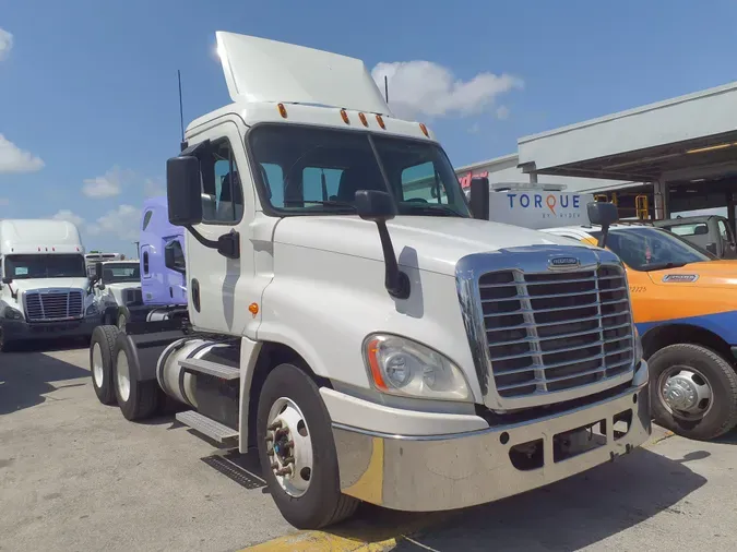 2018 FREIGHTLINER/MERCEDES CASCADIA 125