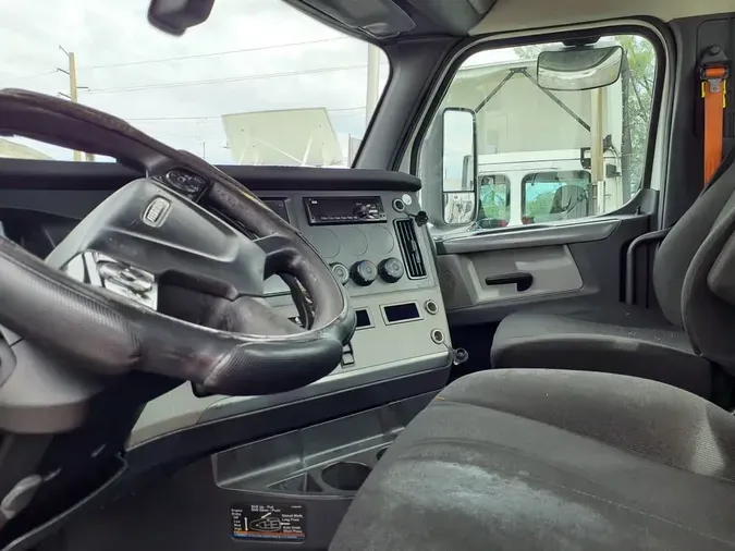2020 FREIGHTLINER/MERCEDES NEW CASCADIA 126f7c5453ff7111d032410f6c85ec85950