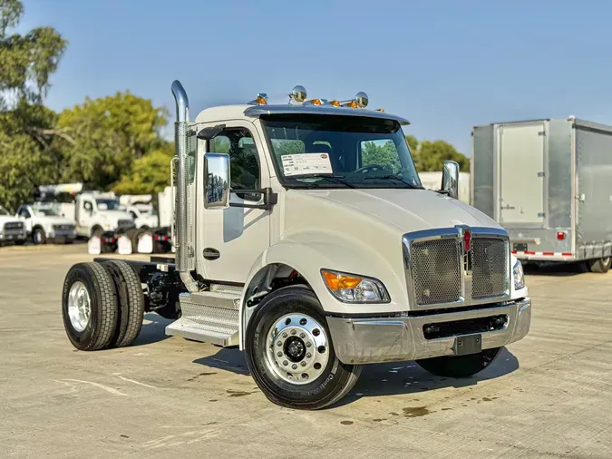 2025 KENWORTH T280