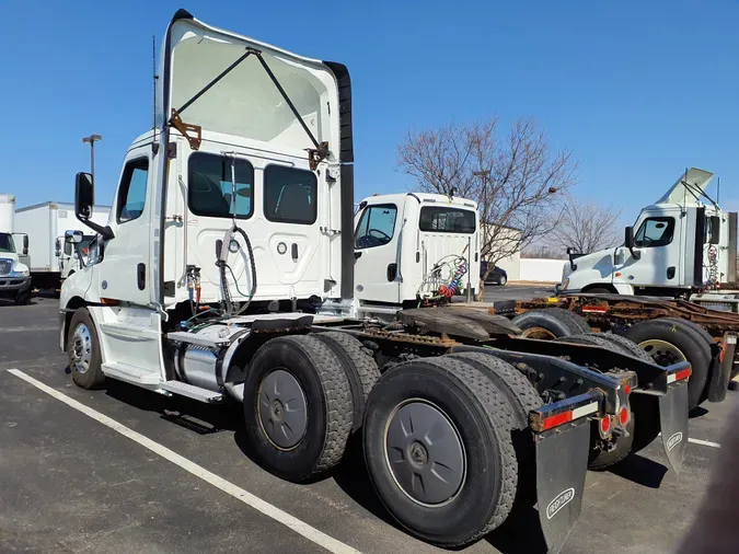 2019 FREIGHTLINER/MERCEDES NEW CASCADIA PX12664