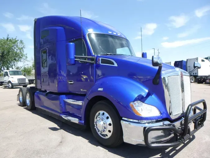 2022 Kenworth T680f7cb76f485f8802ffc3e5c7d9b576a27